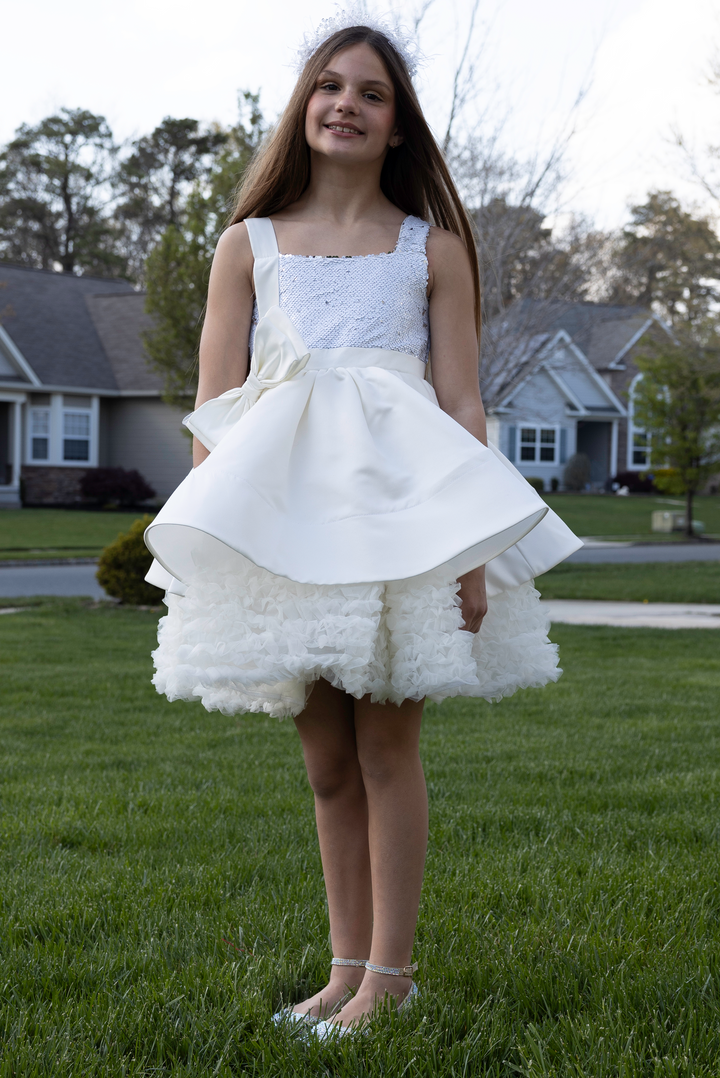 Viridiflora girl tulle dress with square neckline