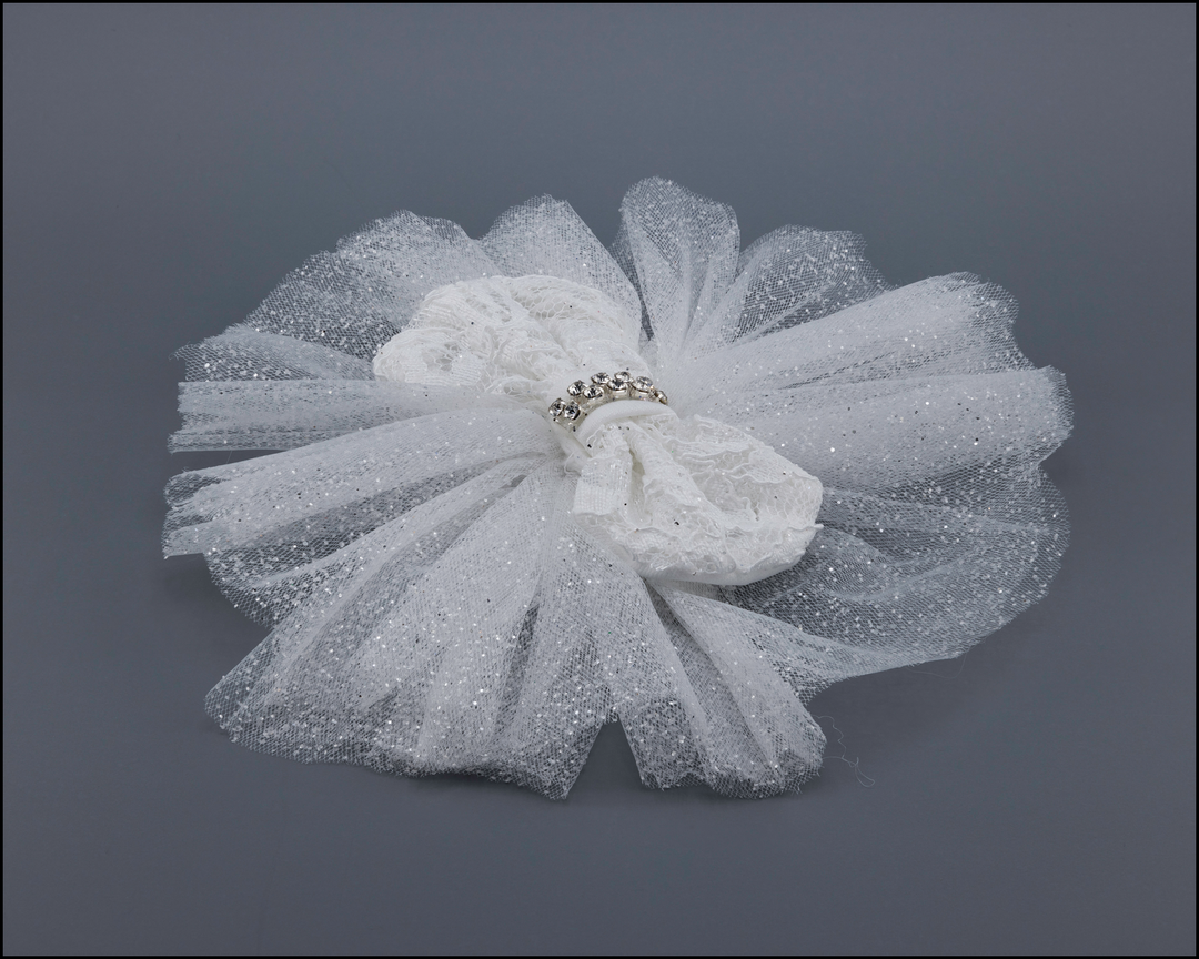 hair clip with bow white